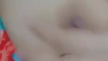 Desi Girl Showing big boobs