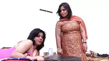 Bhabhi Meet Desi Lesbian Sex video