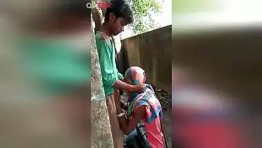 Desi aunty blowjob to her nephew! Caught on cam and on the net