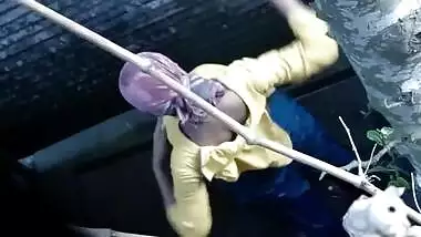 XXX Spy cam video of my old BBW desi mother-in-law taking shower