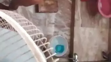 Spying Bath Video - Indian Aunty