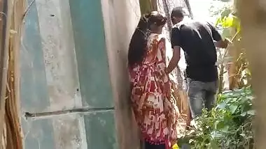 Man fucks Desi wife's XXX cavity in the reverse cowgirl pose outdoors