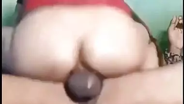 Big ass lady enjoys desi anal sex with an Indian BBC