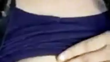 Cat eyes girls boobs show to lover on video call