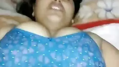 Fat Indian MILF ki sucking and fucking porn video