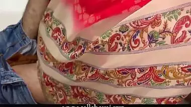 Room Rent Ke Badle Bhabhi Boli Meri Chuth Maar Le