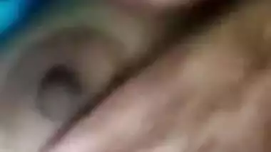 Hottie properly pinches hard nipples to makes XXX online partner wank