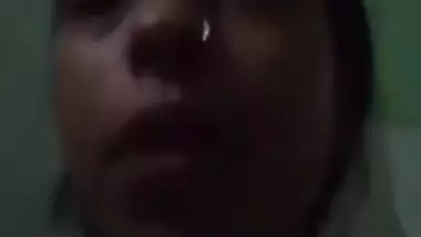 It is first XXX experience of shy Indian teen in recording sex clip