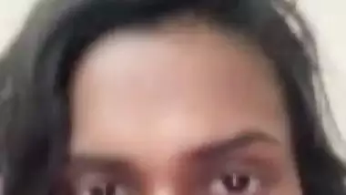 Mallu hot IT girl topless video call chat with lover