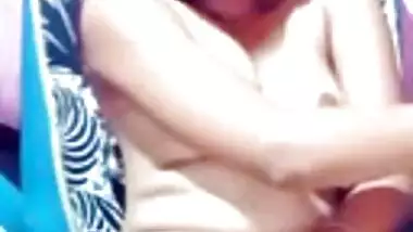 Dick-hungry sweet Indian girl pussy masturbation video