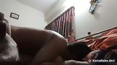 The horny lover makes a homemade sex MMS with his GF