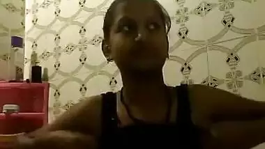 Desi girl bathroom show