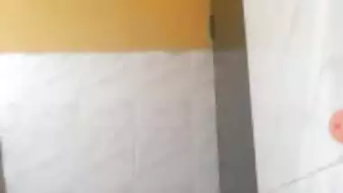 Sl aunty on video call
