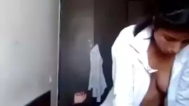 Indian girl in white shirt gives sexual pleasure to loved man on cam