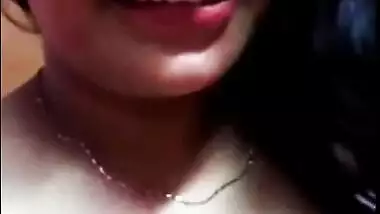 Naughty sexy boob show of a sexy Bhabhi