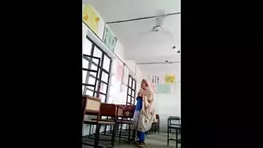 Indian porn video of a hot college girl satisfying her white boyfriend