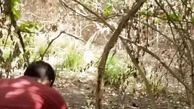 Desi lovers outdoor fun MMS sex video