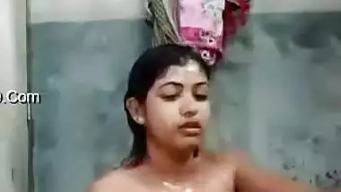 Sexy Desi Bhabhi Record Her Bathing Video For Lover