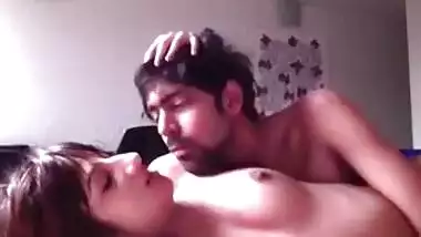 Hardcore XXX Indian sex movies of college angel Jiya with PG lad