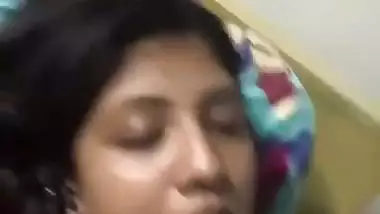 Moaning GF video call to boyfriend to show fingering