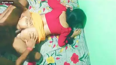 Bhabhi ko ulta kar ke gand ki malish ki or payas bujhai