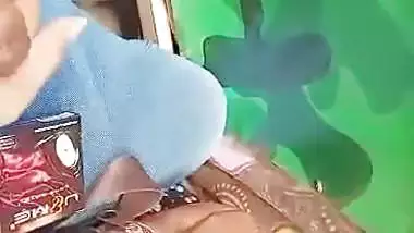 Pakistani porn of a hijabi girl sucking a dick in a bus