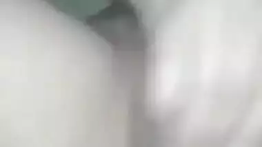 Beautiful Unsatisfied Paki Bhabi Fingering
