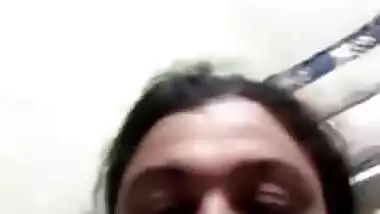 Muslim wife nude MMS for the first time