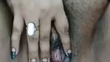 Gorgeous Chamet girl naked body showing on live