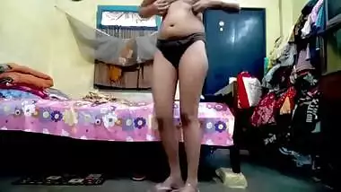 Call of sex partner is the best thing for Indian girl making her strip