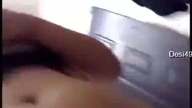 Chesty Desi gal XXX plays with her wet hairy twat in the toilet