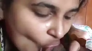 Wife got doubt while sucking lund