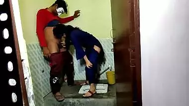 I Fuck My Sister In Law In The Toilet. When She Is Pissing