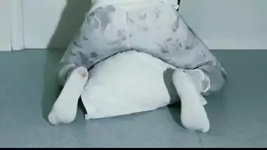 Pillow Masturbation, Big Booty Ebony In Yoga Pants Pillow Humping & Squirt Explosion, Female Orgasm.