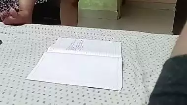 Daughter recording mom nude body viral dress change