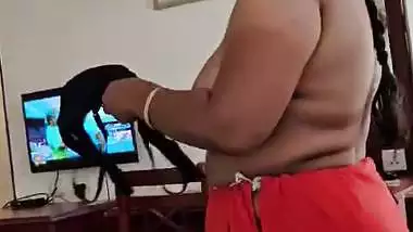 Mature aunty wearing dress and viral boobs showing