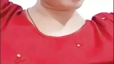 Young bhabhi stripping bra and showing boobs