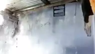 Today Exclusive- Cute Desi Girl Record Her Bathing Video For Bf