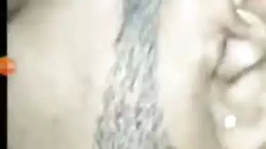 XXX Indian couple sharing sex video