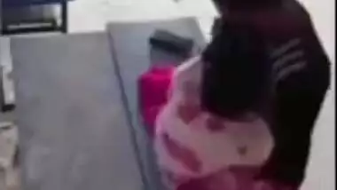 College hottie fucked by her school teacher to give her a better grade, Desi mms scandal