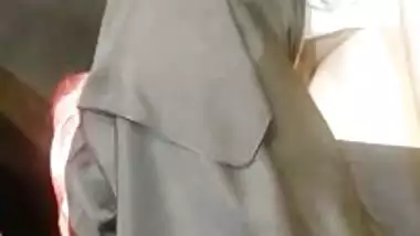 Hijab girl doing hot dick suck