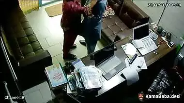 Muslim shop owner fucks his servant in Pakistani sex video