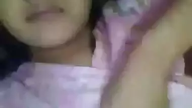Cute Kolkata girl fingering wet pussy viral video MMS