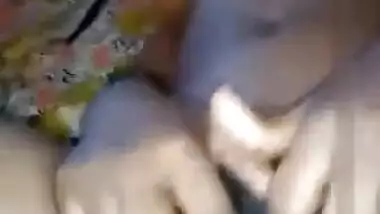 Dusky GF Desi black pussy show MMS