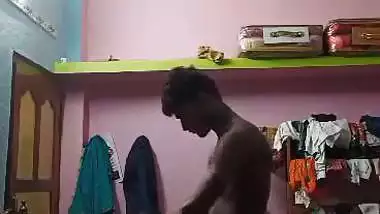 The guy fucks his desi stepsister in a Telugu sex video