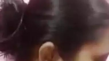 Desi Girl Showing Boobs on VC