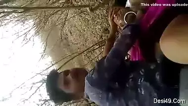 Today Exclusive- Desi Randi Bhabi Outdoor Sex With Young Guy Clear Hindi Audio