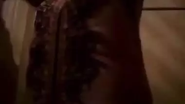 Cute Desi Girl Shows her Boobs