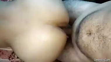 Apple Booty Desi bhabi fucked by hubby in Doggy