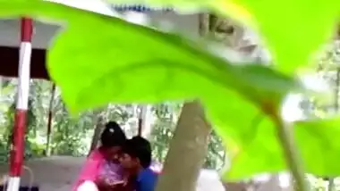 Desi Park m bhabhi ki romance